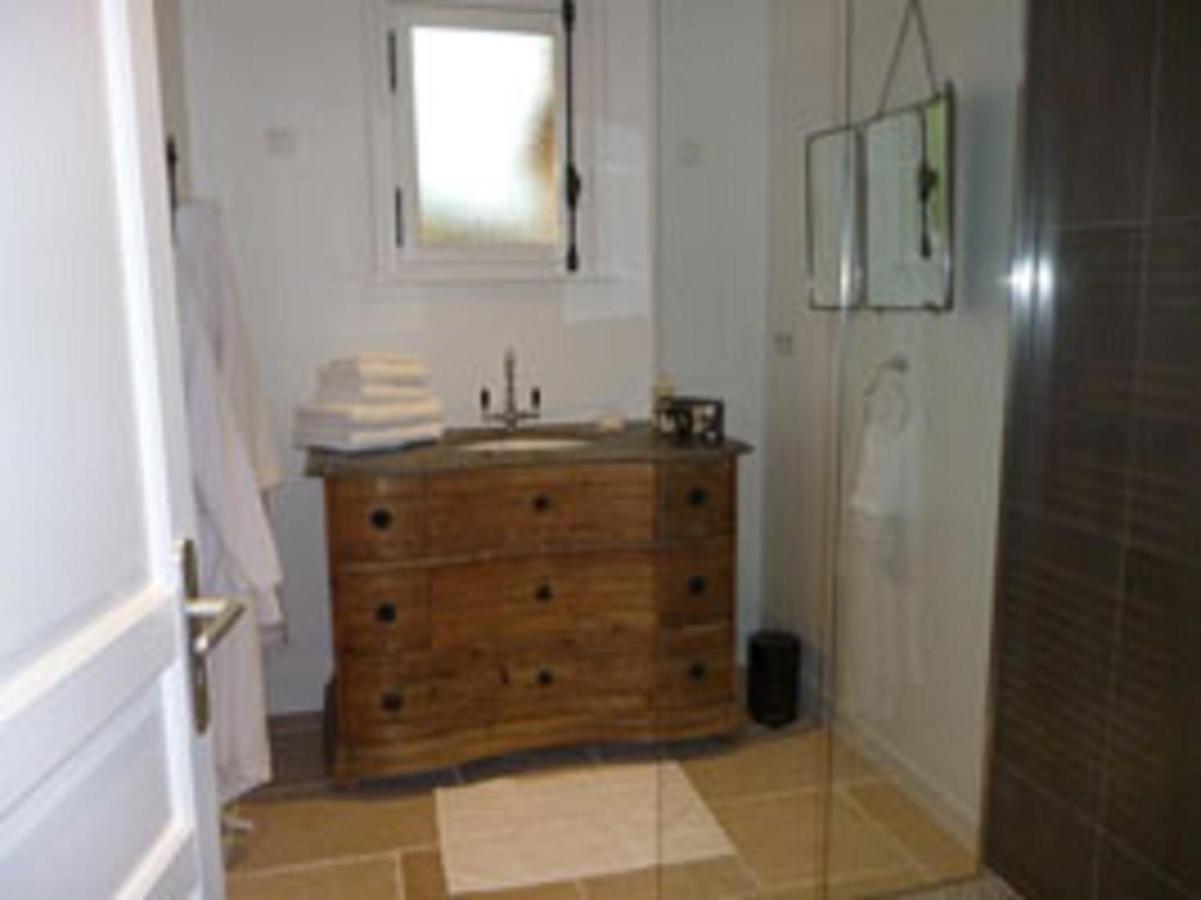 Les Buis De Boscherville Gite Henouville Room photo